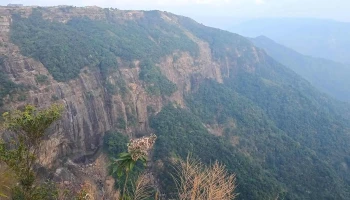 Nohsngithiang Falls View point - Lad Ryngud, லட ர்ய்ந்குது