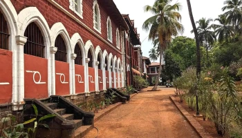 சாவந்த்வாடி பேலஸ் - Sindhudurg Wr5C+8V2 Khaskilwada