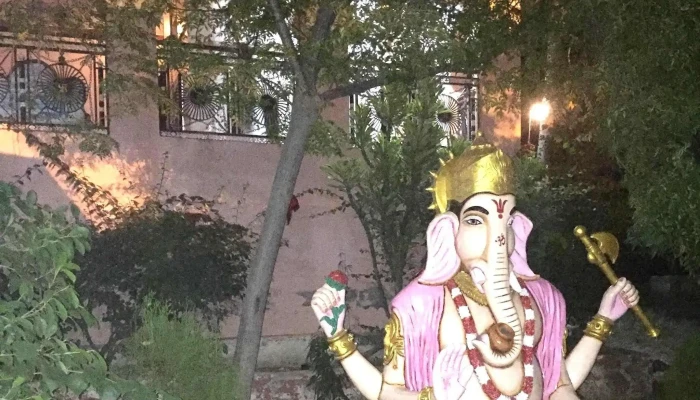 Baba Mungipa Mandir -  எனக்கு அருகில் - Tosham, தோஷாம்