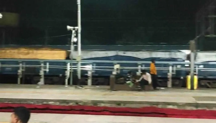 Bhusawal Junction -  Viittiyoo - Bhusawal, புசாவல்