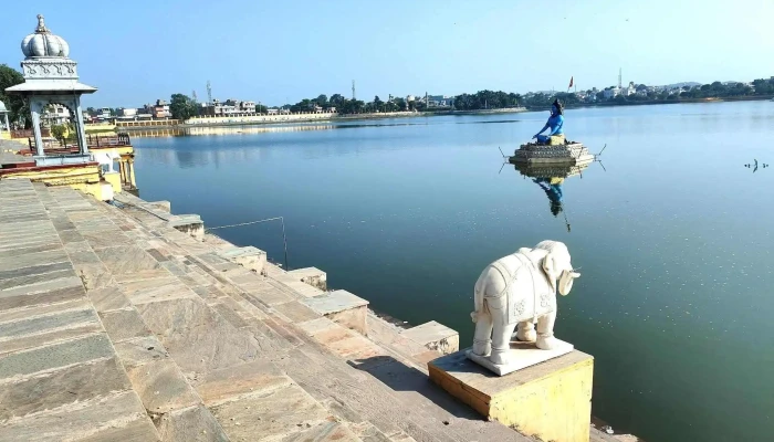 Gap Sagar Lake Dungarpur - Unnamed Road