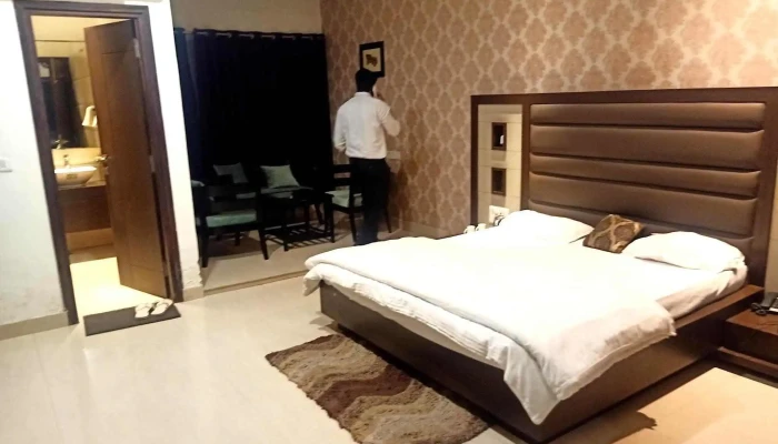 Hotel Aroma Inn -  Arraikll - Mirpur, சிர்சா