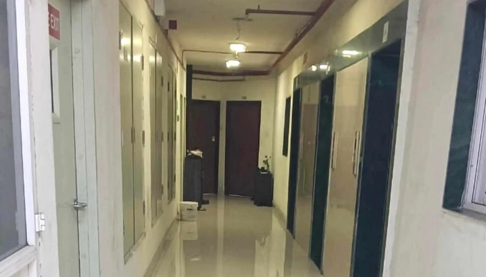 Intiyaapuls Kiriinnns அடுக்குமாடி குடியிருப்பு - Kon, கொண்