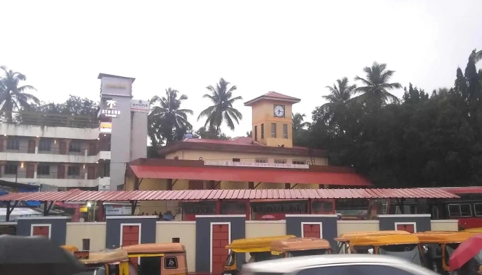 Kudal St Bus Stand போக்குவரத்துச் சேவை - Kudal, குடால்