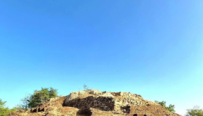 Mansar Fort -    Capital Of Vakatakas கோட்டை - Mansar