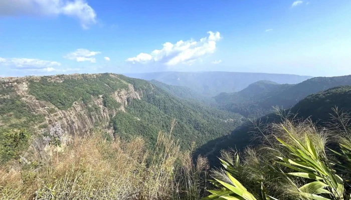 Nohsngithiang Falls View Point -  Ellaam - Lad Ryngud, லட ர்ய்ந்குது