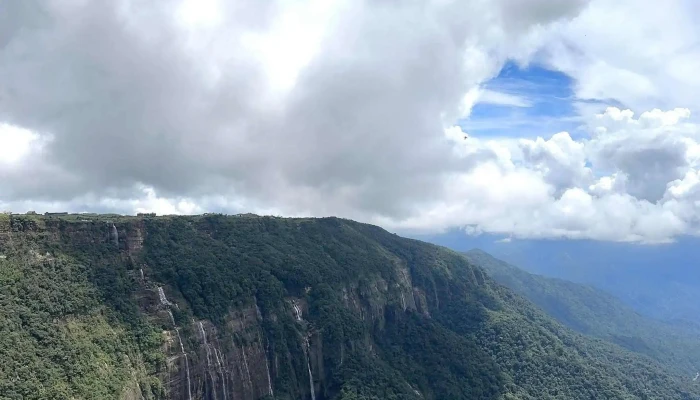 Nohsngithiang Falls View Point -  எனக்கு அருகில் - Lad Ryngud, லட ர்ய்ந்குது