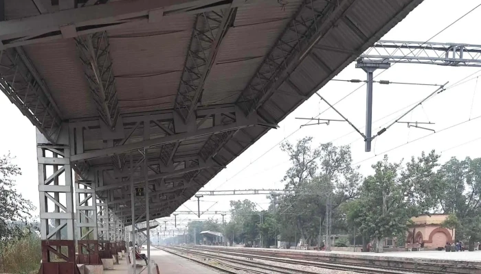Paavaal அங்கே எவ்வாறு செல்வது - பவல், பாவல் ரூரல்