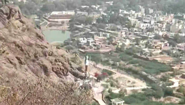 Toossm Hil வீடியோக்கள் - Tosham Rural, தோஷாம் ரூரல்
