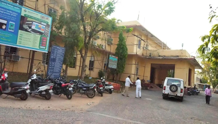 ஆபீஸ் ஆப் டிஸ்ட்ரிக்ட் கலெக்டர் - Rickshaw Colony
