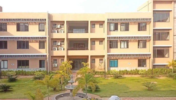 சப் கலெக்டர் அண்ட் டிவிஷனல் மாஜிஸ்திரேட் ஆபீஸ் - Vikarabad - Tandur Rd