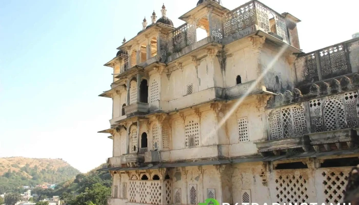 ஜூனா மகால், டுங்கர்பூர் - Mohalla Ghati