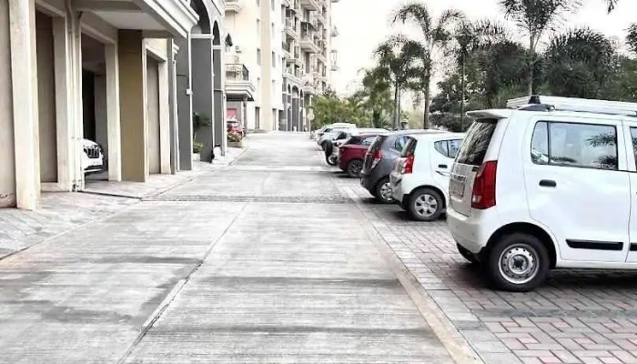 ஞாடி எக்குவடோரியல் பேஸ் 1 - Sunarwadi, பூனா