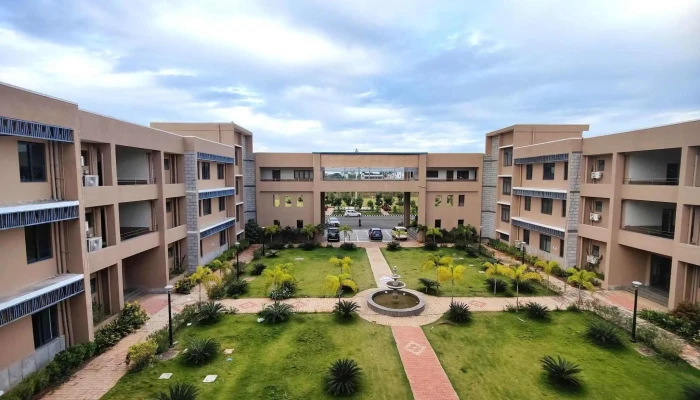 நியூ டிஸ்ட்ரிக்ட் கலெக்டரேட் ஆபீஸ் - Vikarabad